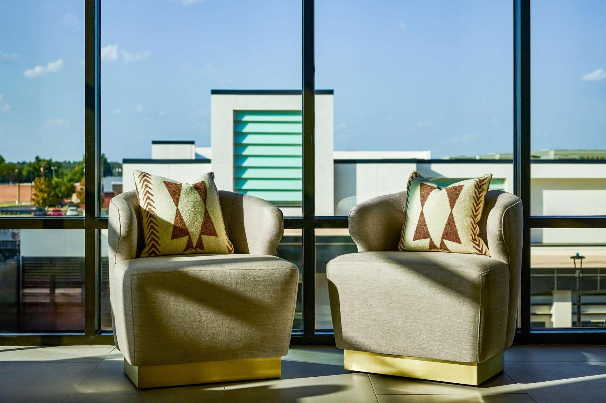 Lively Hotel On Oak Oklahoma City, Tapestry By Hilton 외부 사진